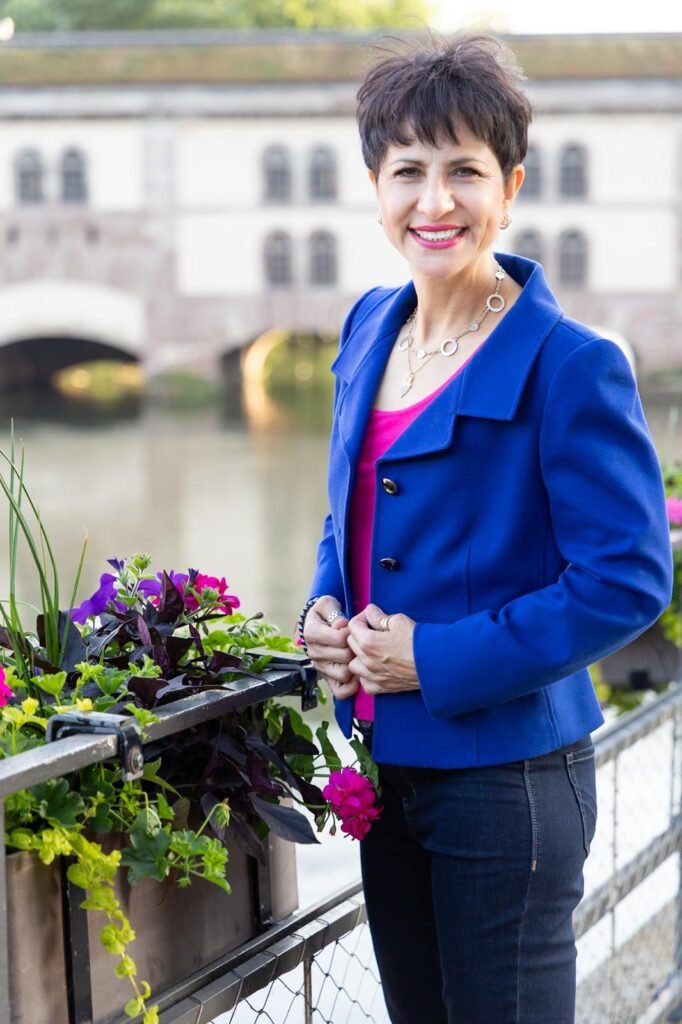 Paris Buyer Agent property expertise in 7th 8th and 16th arrondissements for international buyers