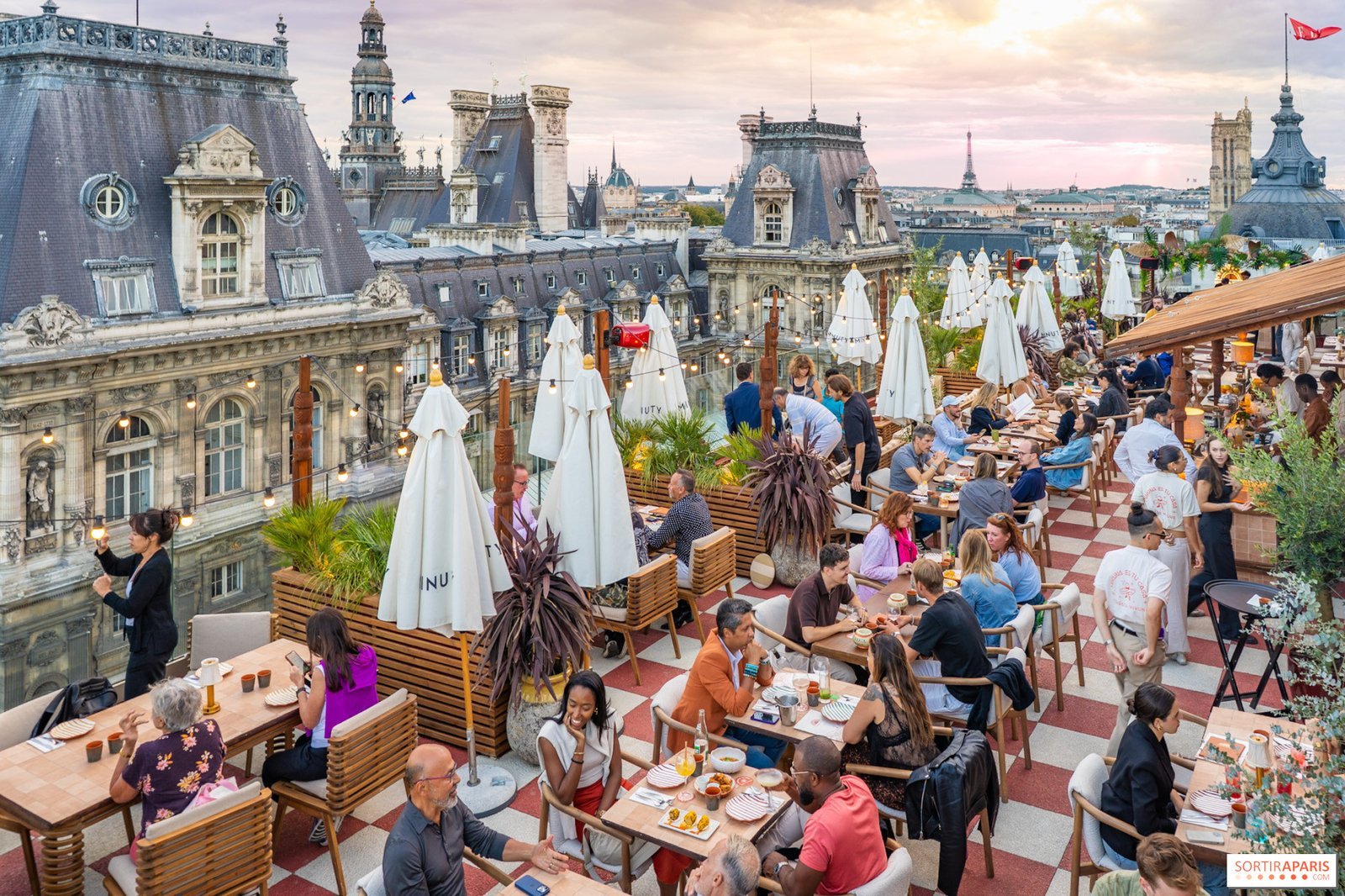 terrace-cafe-lifestyle-le-marais.jpg
