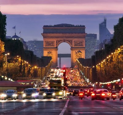 Immeubles résidentiels haussmanniens dans le marché immobilier parisien