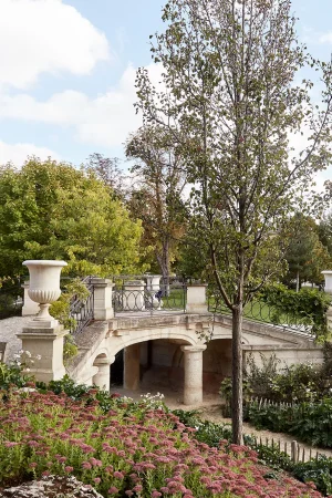 neuilly-sur-seine-luxury-residential-avenue.webp