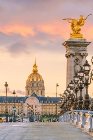 Iconic Paris landmark, representing the start of a financial consultation for buyers exploring property in France